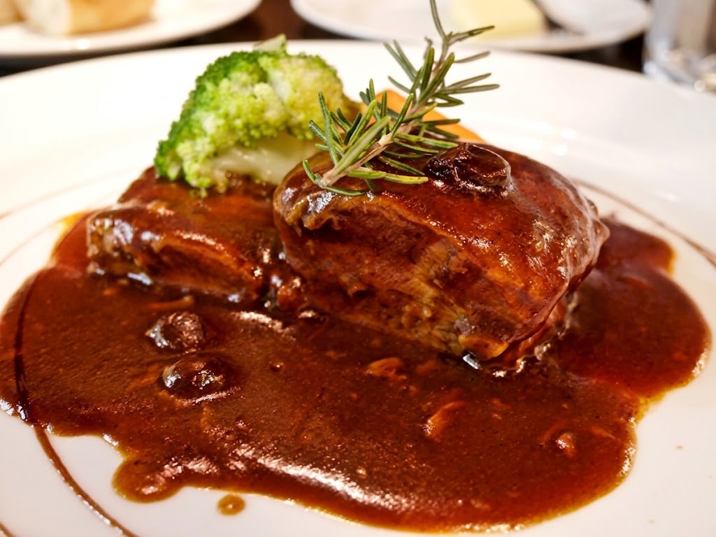 豚肉とレーズンのラグー